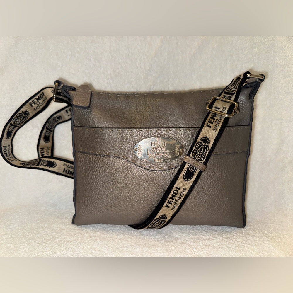 Fendi Selleria Leather shoulder/crossbody bag.